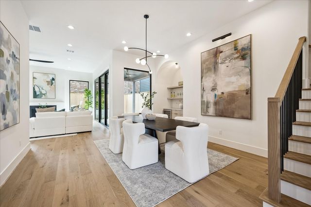 335 Harvard Street, Houston, TX 77007