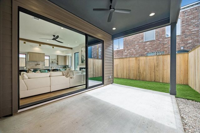 335 Harvard Street, Houston, TX 77007