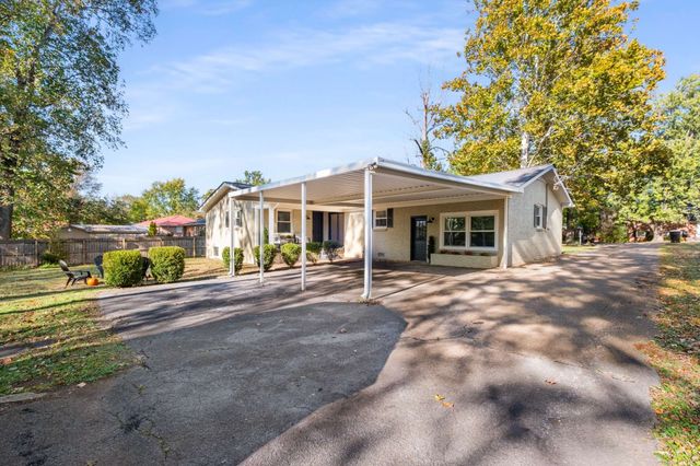 1903 Susan Dr, Murfreesboro, TN 37129