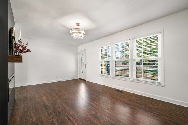 1903 Susan Dr, Murfreesboro, TN 37129