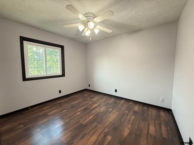 12804 Olive Street, La Vista, NE 68138