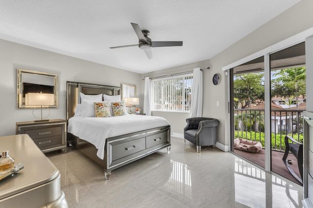 994 NW 93rd Avenue, Plantation, FL 33324