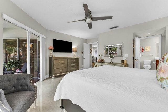994 NW 93rd Avenue, Plantation, FL 33324