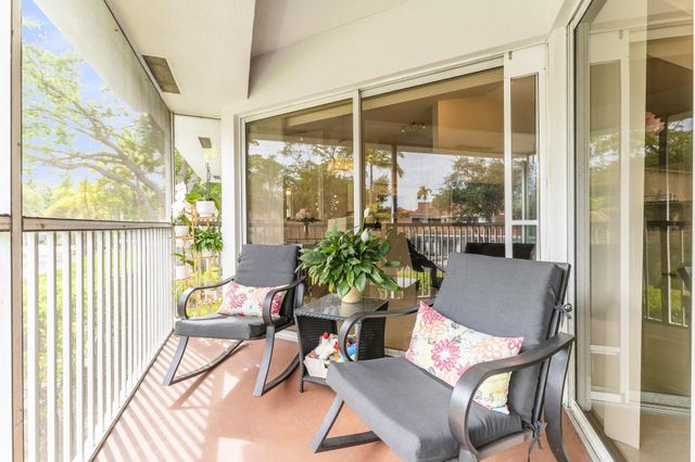 994 NW 93rd Avenue, Plantation, FL 33324