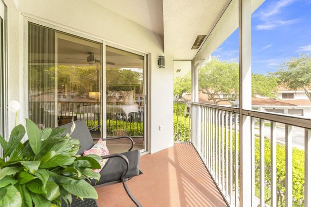 994 NW 93rd Avenue, Plantation, FL 33324