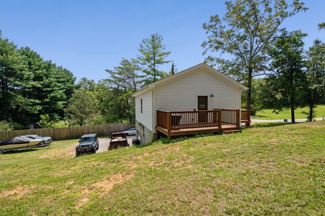 795 Lowery Ln, Mcminnville, TN 37110