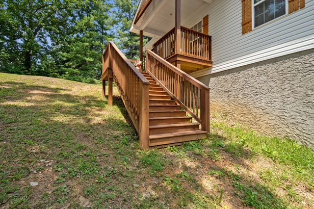 795 Lowery Ln, Mcminnville, TN 37110