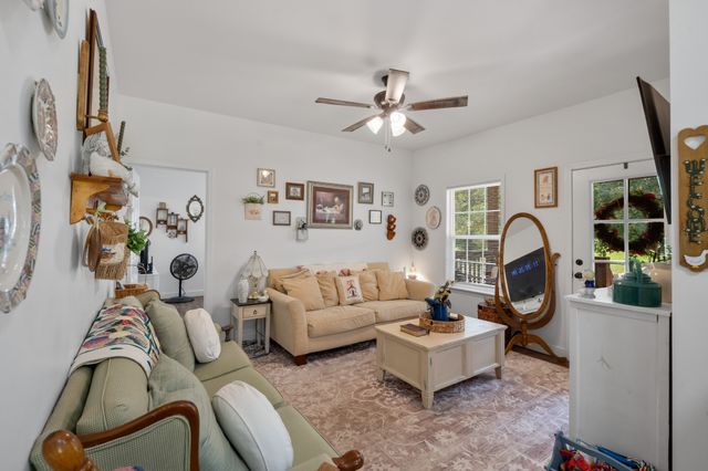 795 Lowery Ln, Mcminnville, TN 37110