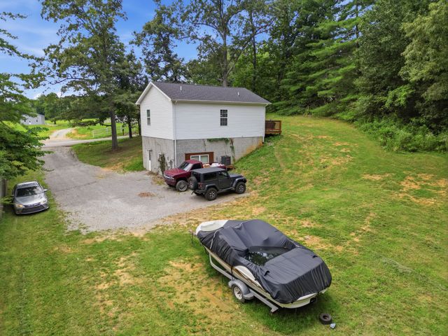 795 Lowery Ln, Mcminnville, TN 37110
