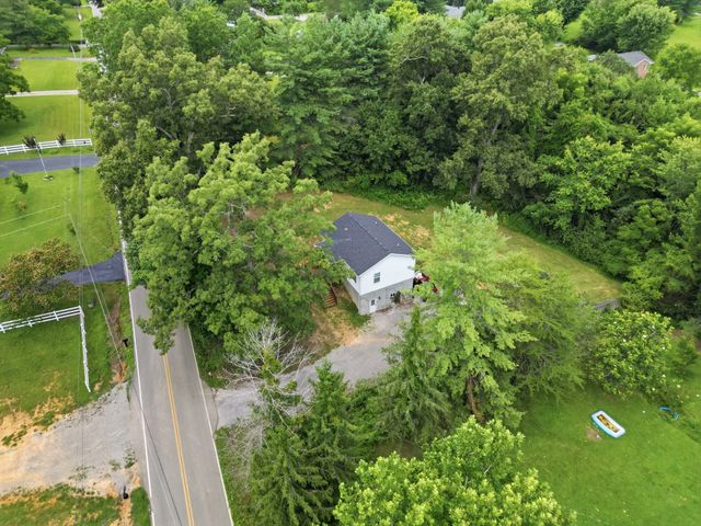 795 Lowery Ln, Mcminnville, TN 37110