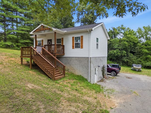 795 Lowery Ln, Mcminnville, TN 37110