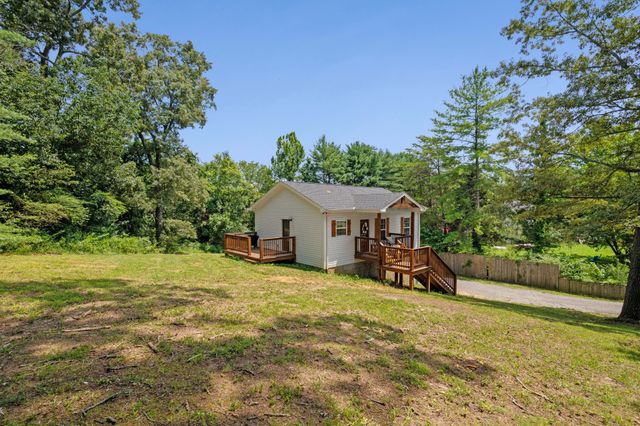 795 Lowery Ln, Mcminnville, TN 37110