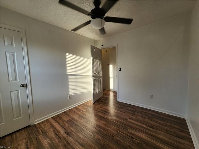 1654 Darrow ST, Virginia Beach, VA 23456