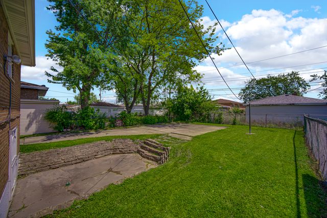 15041 Irving Avenue, Dolton, IL 60419