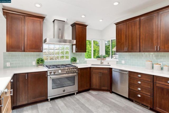 1181 Blue Lake Way, Concord, CA 94521