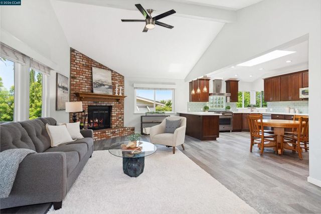 1181 Blue Lake Way, Concord, CA 94521