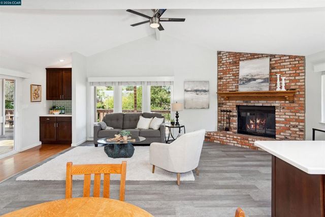1181 Blue Lake Way, Concord, CA 94521