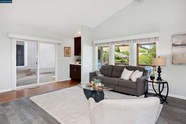 1181 Blue Lake Way, Concord, CA 94521