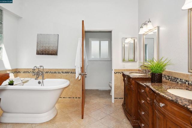1181 Blue Lake Way, Concord, CA 94521