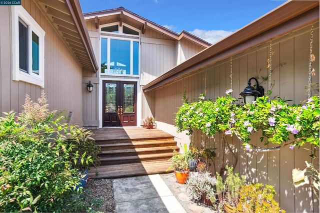 1181 Blue Lake Way, Concord, CA 94521