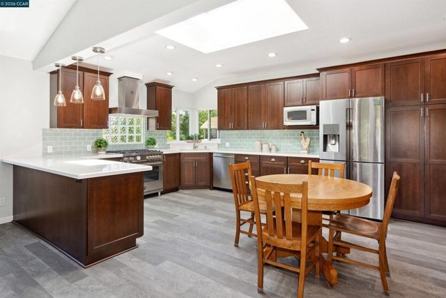 1181 Blue Lake Way, Concord, CA 94521
