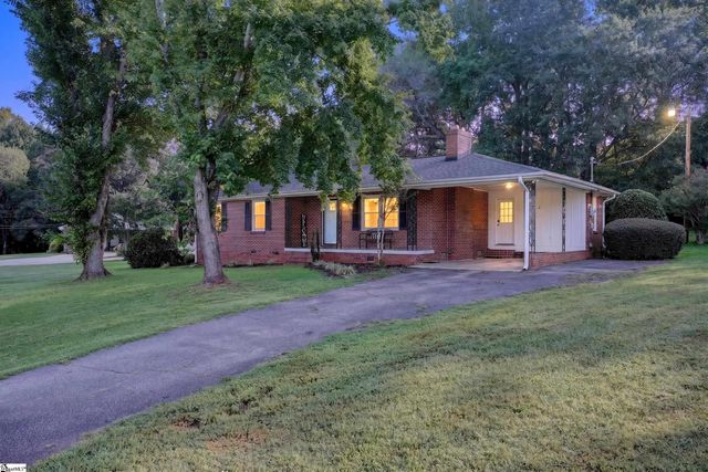 136 James Avenue, Spartanburg, SC 29385