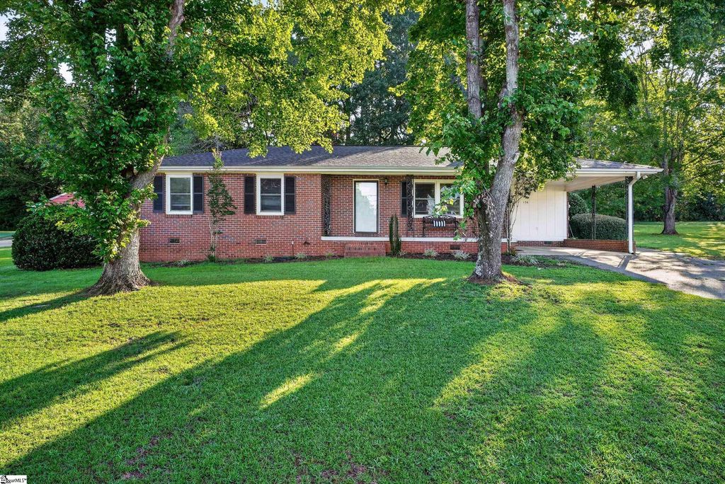 136 James Avenue, Spartanburg, SC 29385