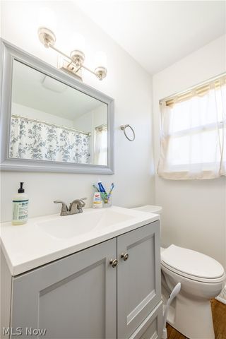 26915 Adele Lane, Olmsted Twp, OH 44138