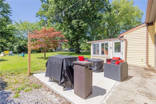 26915 Adele Lane, Olmsted Twp, OH 44138