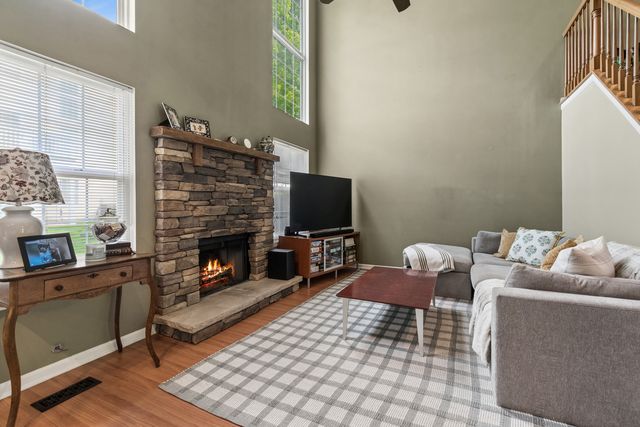 205 Parkview Drive, Wauconda, IL 60084