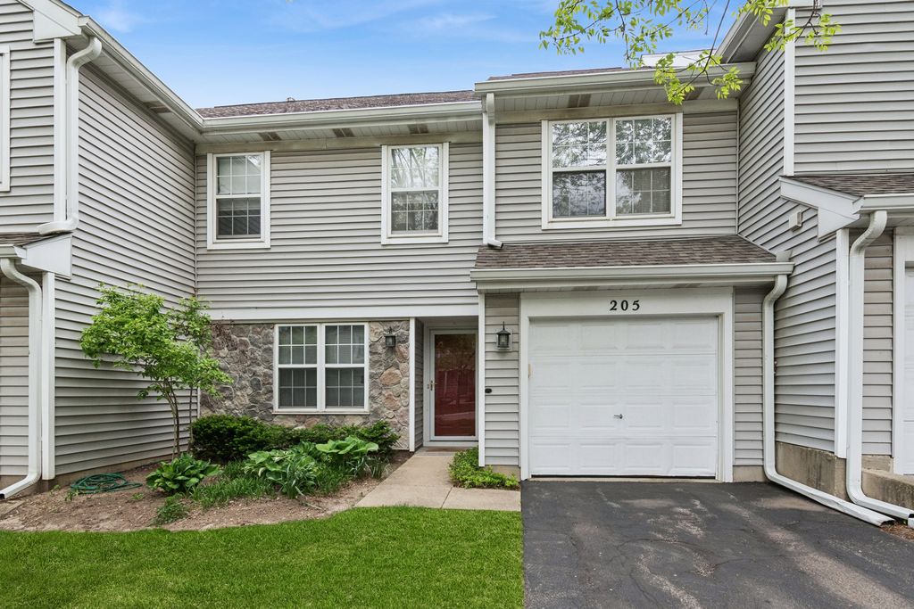 205 Parkview Drive, Wauconda, IL 60084
