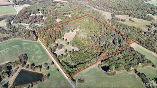 154 Turkey Creek Road, Hawk Point, MO 63349