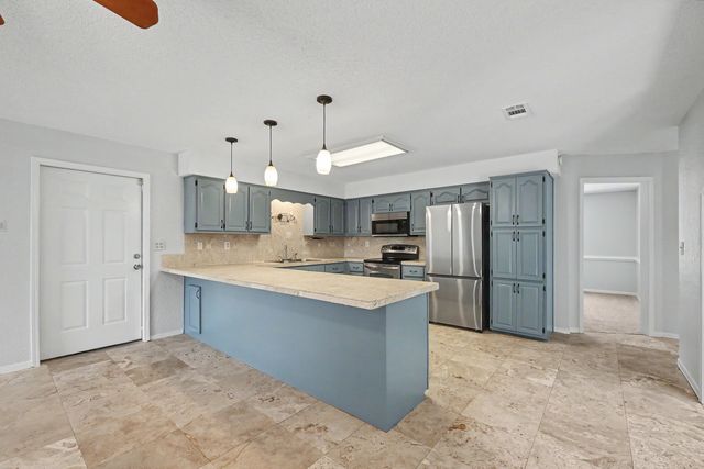 109 Oak Shores Drive, Niceville, FL 32578
