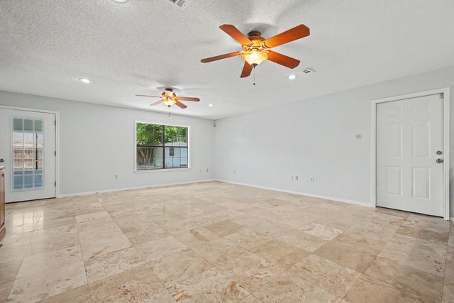 109 Oak Shores Drive, Niceville, FL 32578