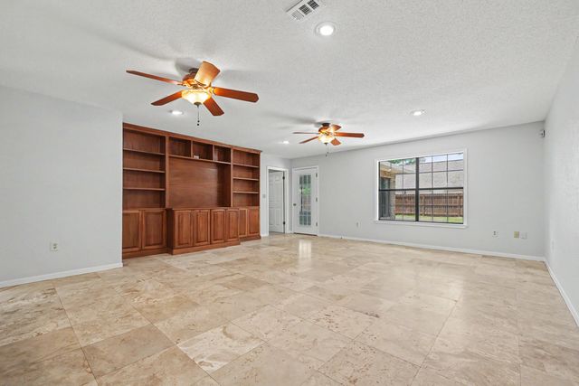 109 Oak Shores Drive, Niceville, FL 32578