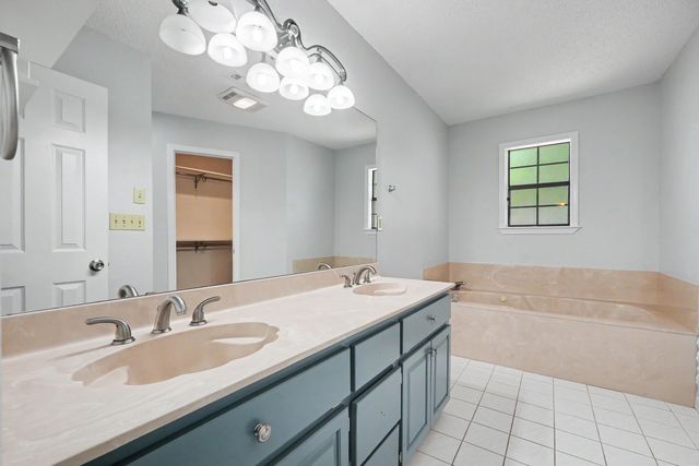 109 Oak Shores Drive, Niceville, FL 32578