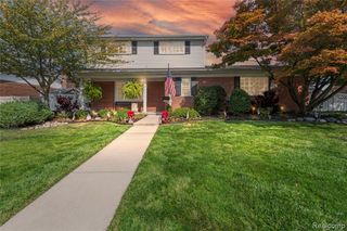 300 Riverside Drive, Wyandotte, MI 48192