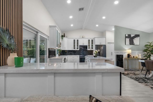 5145 NW 99TH Way, Coral Springs, FL 33076