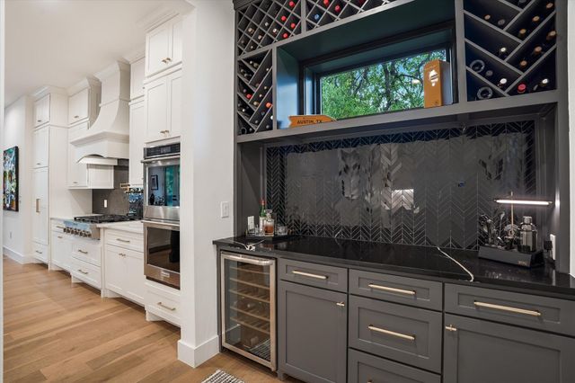 1379 Bunker Ranch BLVD, Dripping Springs, TX 78620