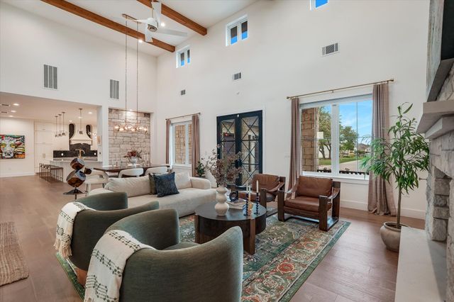 1379 Bunker Ranch BLVD, Dripping Springs, TX 78620