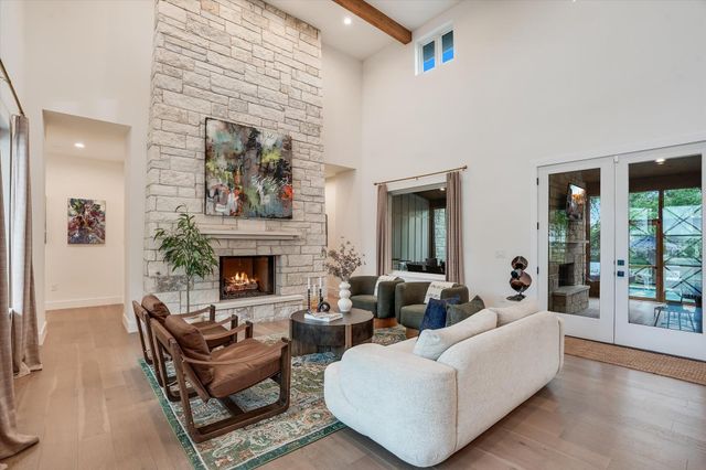 1379 Bunker Ranch BLVD, Dripping Springs, TX 78620