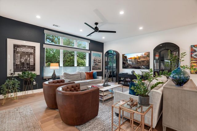 1379 Bunker Ranch BLVD, Dripping Springs, TX 78620