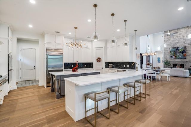 1379 Bunker Ranch BLVD, Dripping Springs, TX 78620