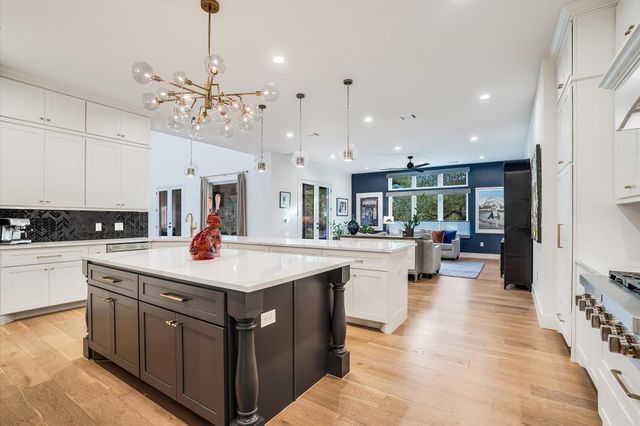 1379 Bunker Ranch BLVD, Dripping Springs, TX 78620