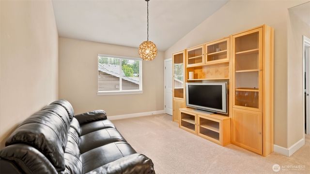 6706 Elaine Avenue SE, Auburn, WA 98092