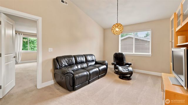 6706 Elaine Avenue SE, Auburn, WA 98092