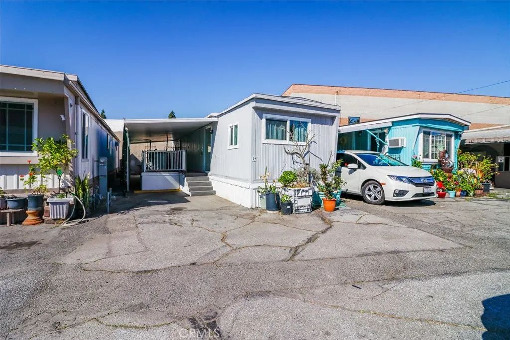 9020 Somerset 19, Bellflower, CA 90706