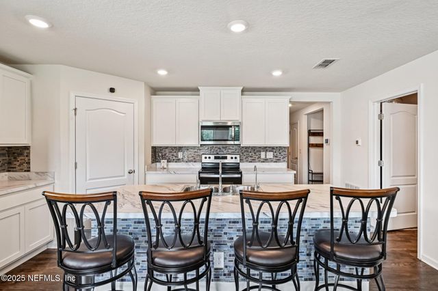 4430 WARM SPRINGS Way, Middleburg, FL 32068