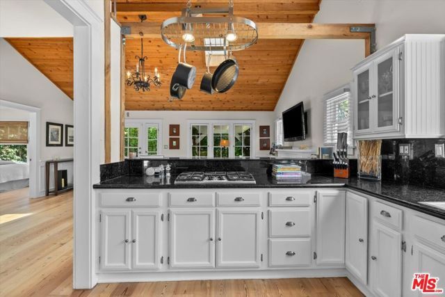 7719 Norton Avenue, West Hollywood, CA 90046