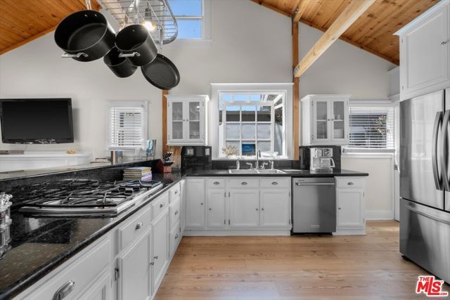 7719 Norton Avenue, West Hollywood, CA 90046